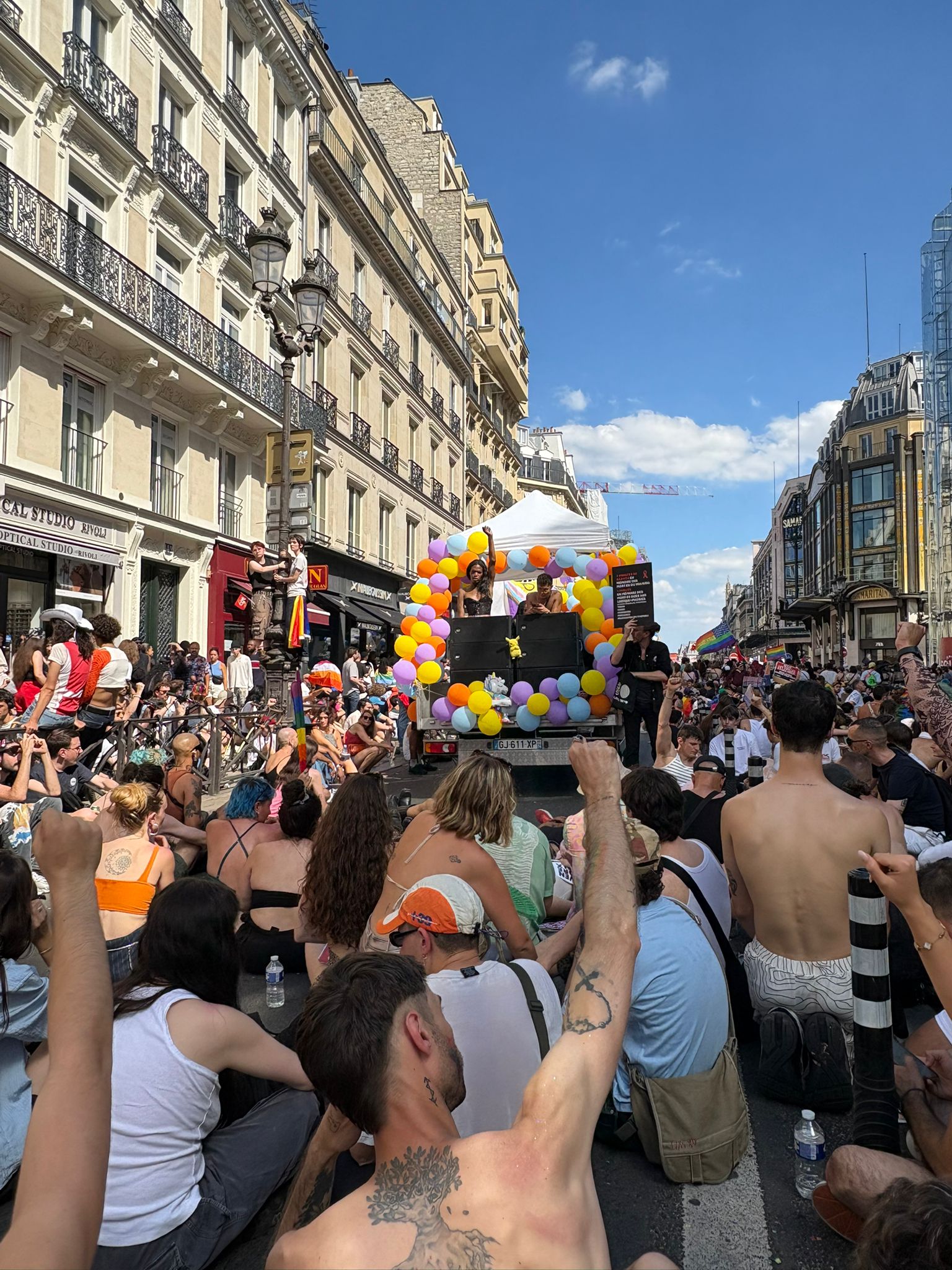 PRIDE PARIS 2025 28 JUIN FRED LEBRETON PETIT FORMAT  N°3.jpg