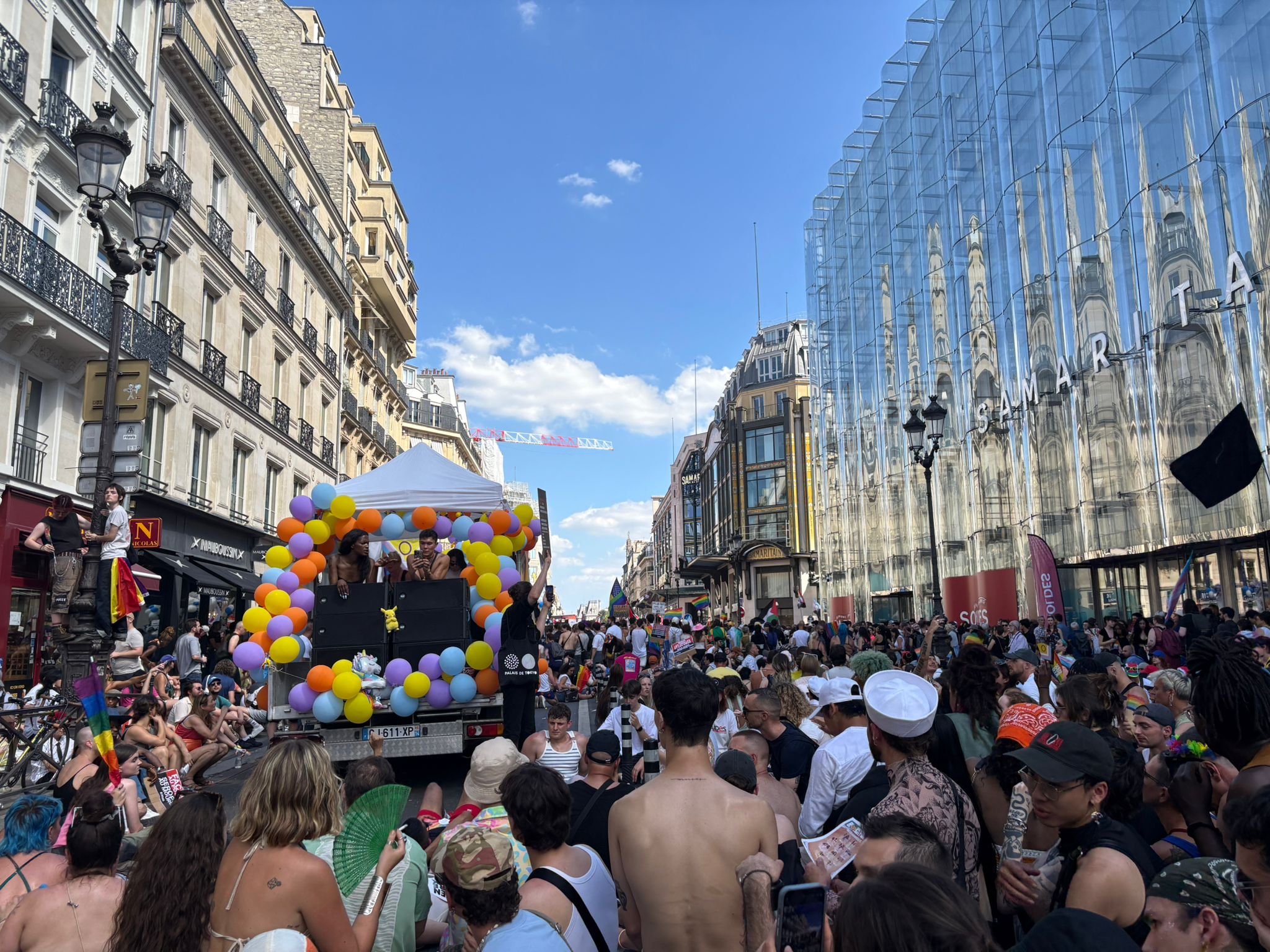 PRIDE PARIS 2025 28 JUIN FRED LEBRETON PETIT FORMAT N°1.jpg